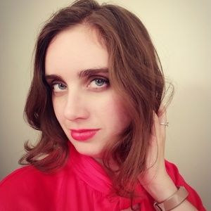 ❤🌻Meet your Posher, Victoria👩🎨🌿